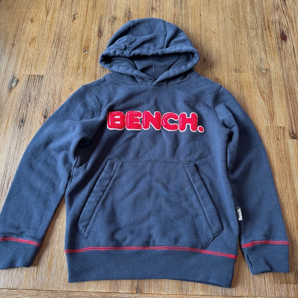 3/24$ Bench Navy and Red Kids Hoodie size 7/8
